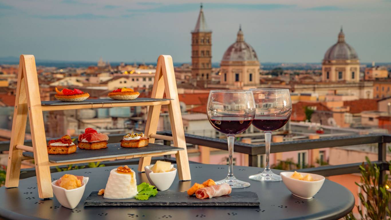 sophie-terrace-hotel-rome-rooftop-terrace-with-views-aperitif-IMG-7581