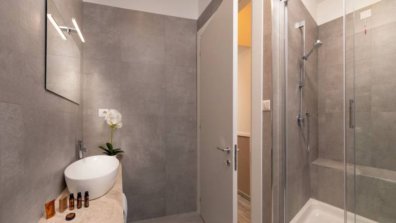 sophie-terrace-hotel-rome-double-room-bathroom-IMG-7945